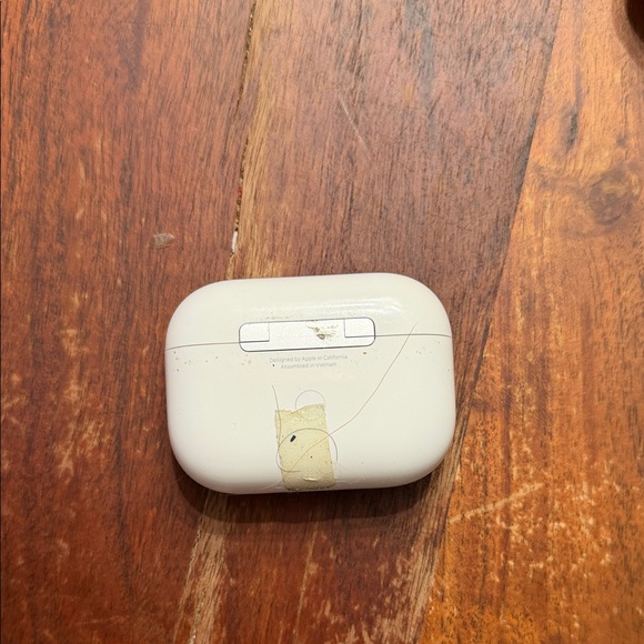 Apple Airpods with Case - Picture 2 of 4